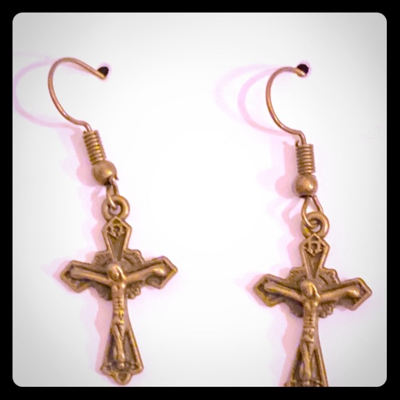 Beautiful brass cross earrings!! - Picture 1 of 2